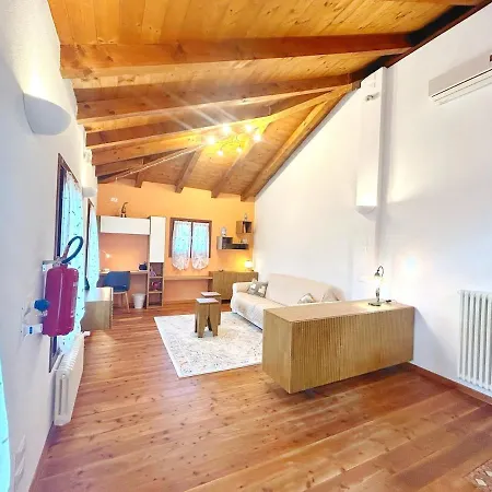 Open Space - Comodo A Venezia تريفيزو